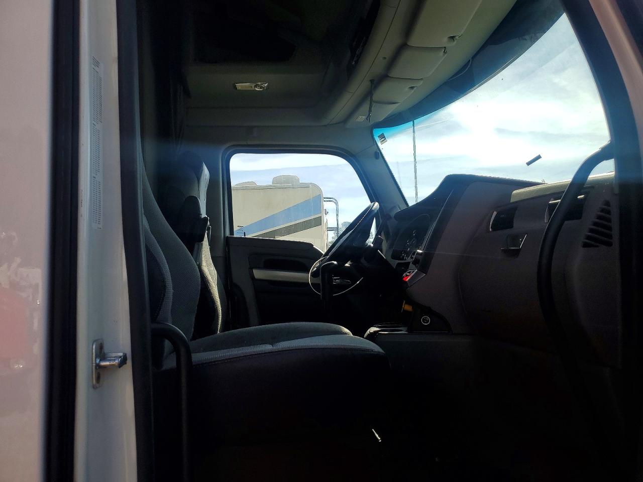 2020 KENWORTH All other VIN 1XKYD49X3LJ432342 photo 5