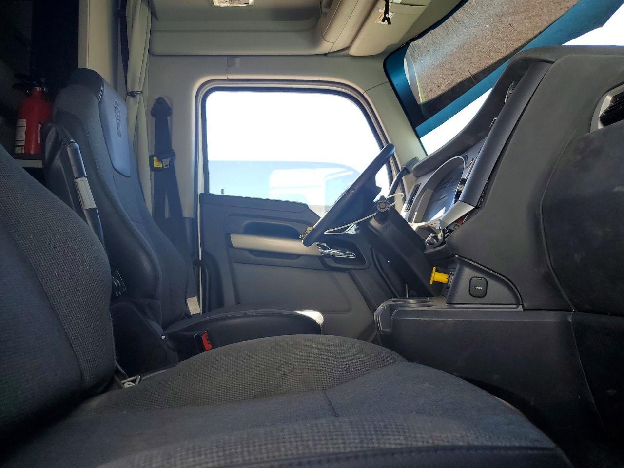 2022 KENWORTH All other VIN 1XKYD49X0NJ498074 photo 5