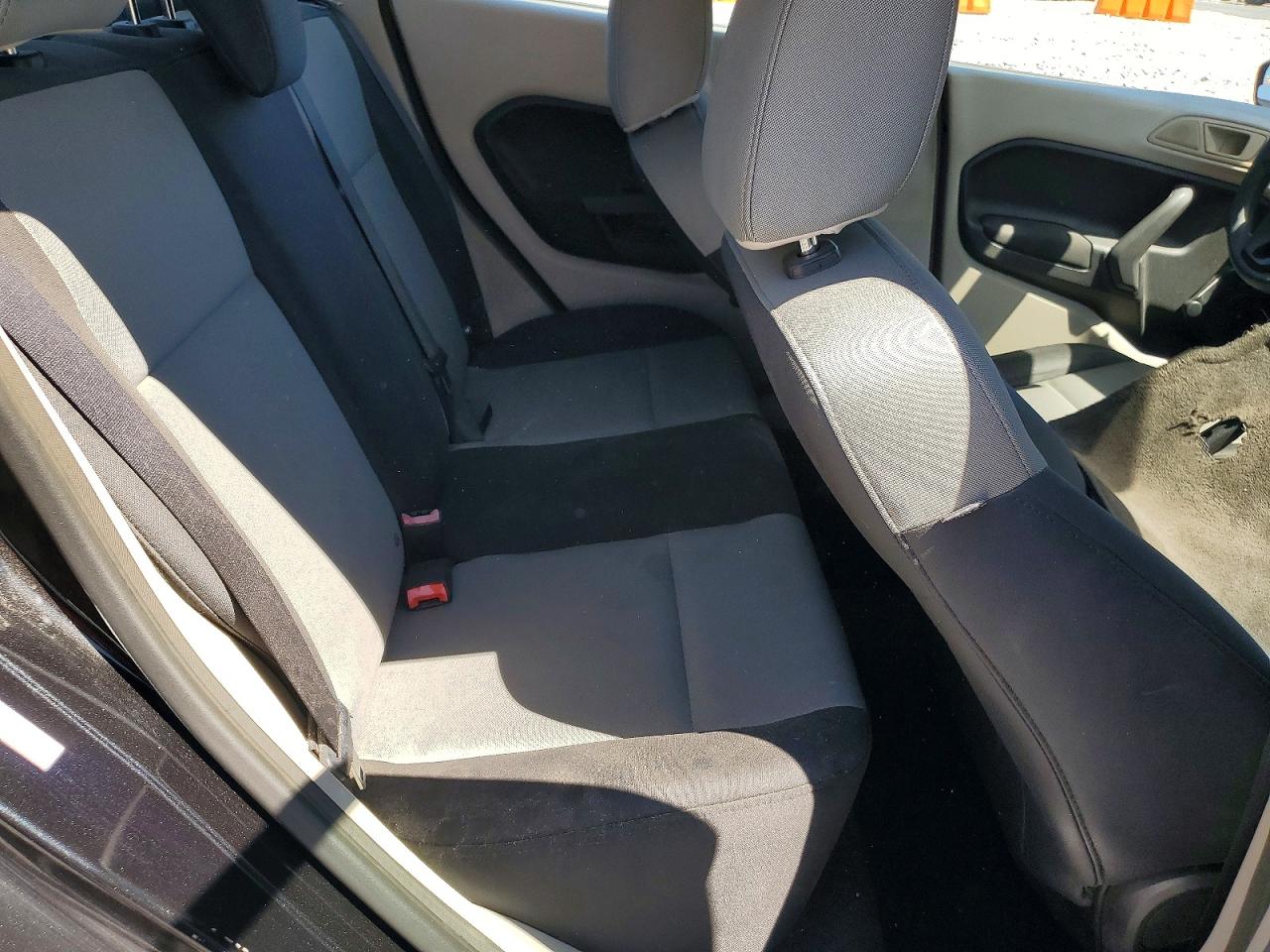 2011 Fiesta VIN 3FADP4AJ1BM225593 photo 10
