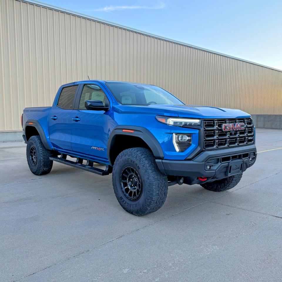 2024 GMC Canyon VIN 1GTP6EEK5R1230788 photo 1