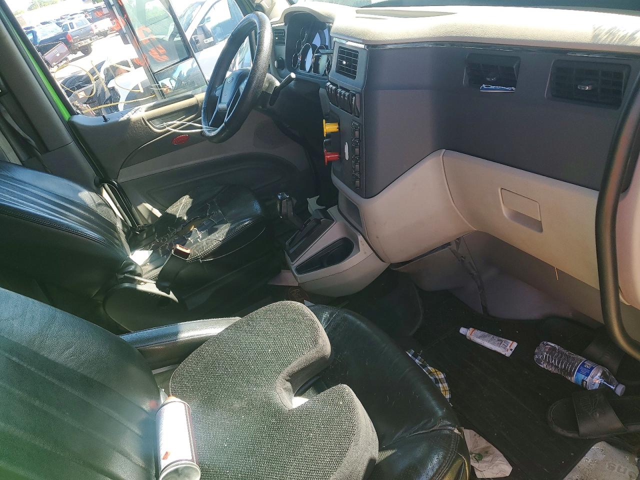 2018 PETERBILT All models VIN 1XPBDP9X6JD475215 photo 5