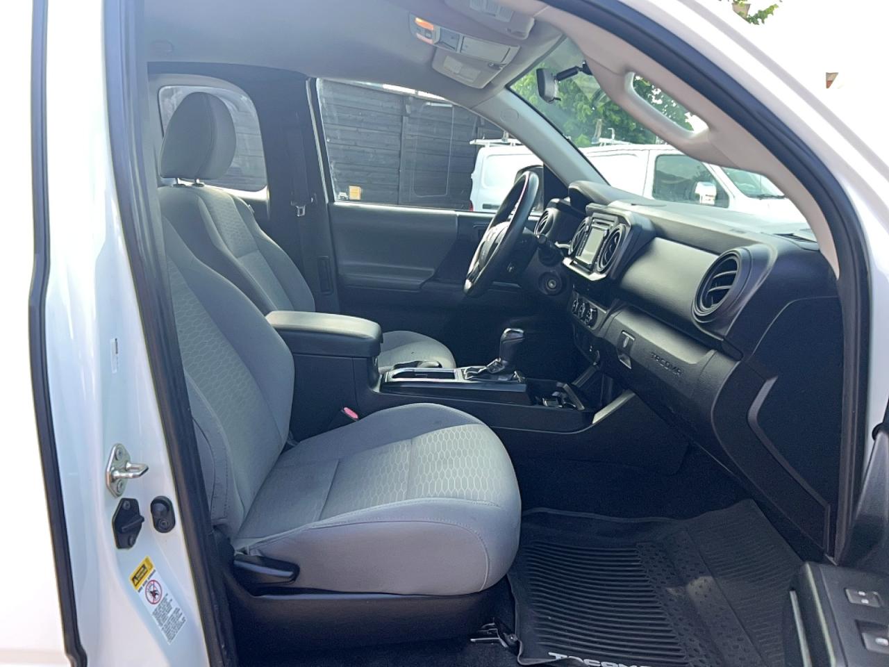 2017 Toyota Tacoma sr VIN 5TFRX5GN2HX098369 photo 5