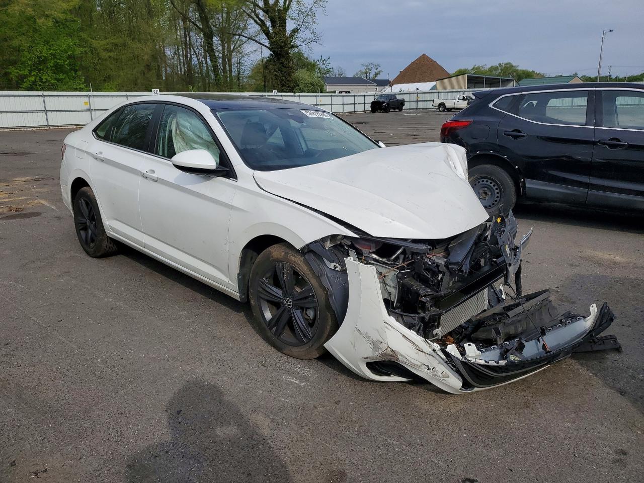 2022 Volkswagen Jetta VIN 3VW7M7BU6NM031461 photo 4