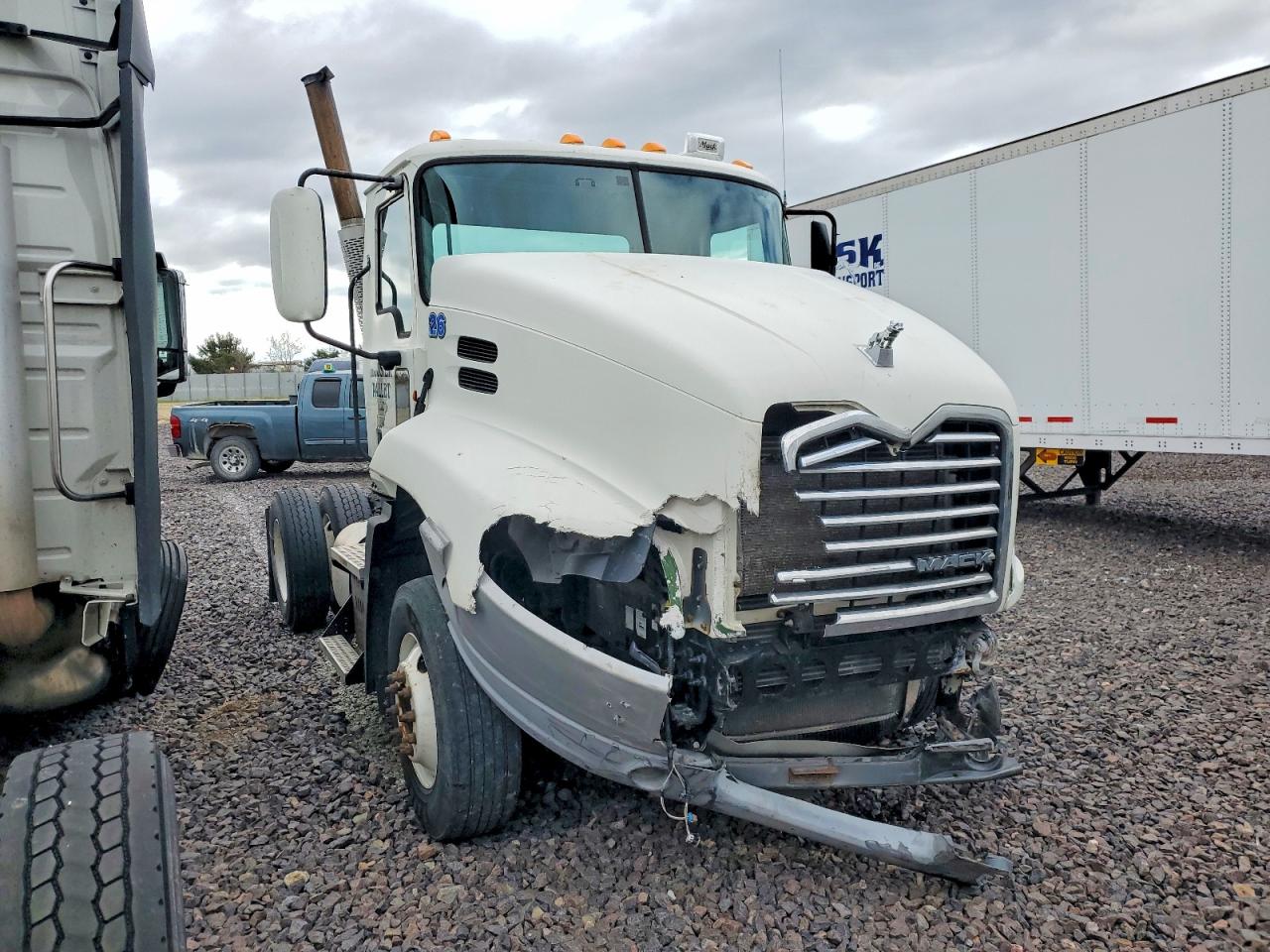 2011 MACK All other VIN 1M1AW01Y7BM002685 photo 1