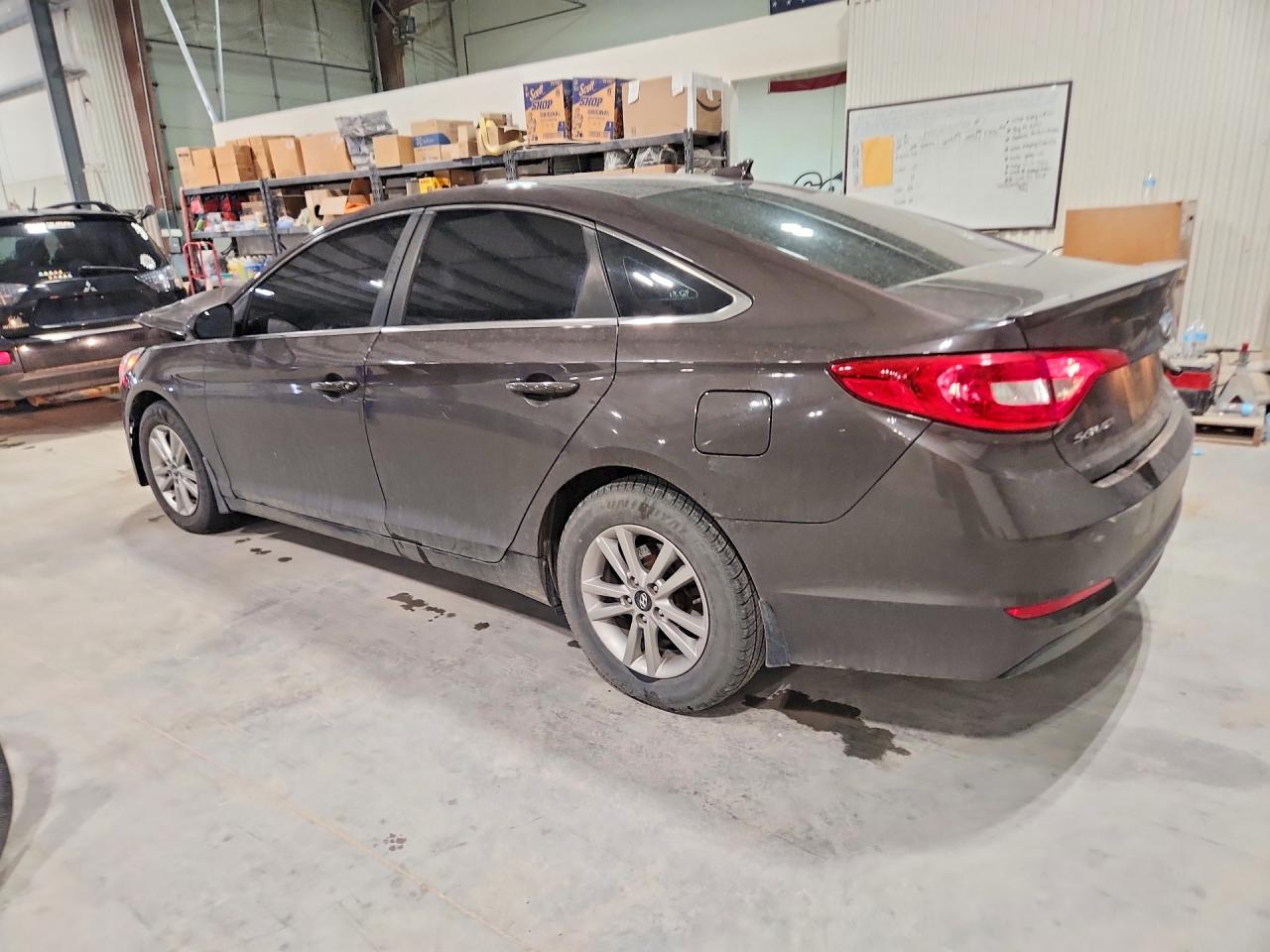 2017 Hyundai Sonata VIN 5NPE24AF7HH567265 photo 2