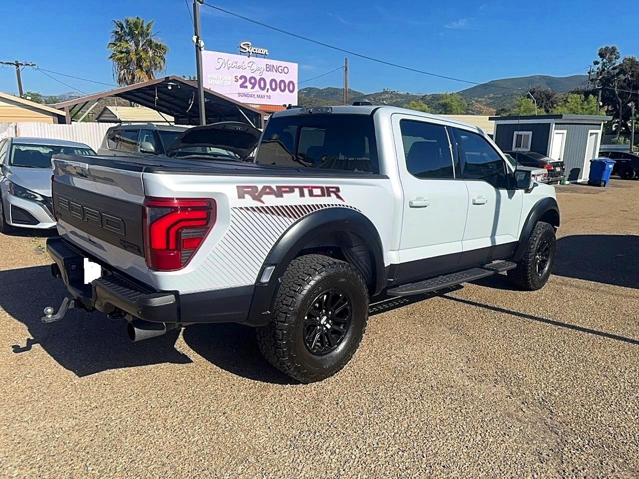 2025 Ford F150 VIN 1FTFW1RG5SFA15835 photo 4