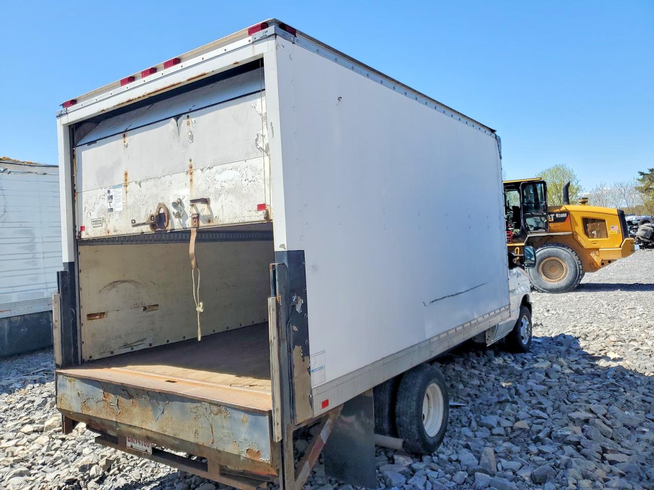 2010 Ford Econoline VIN 1FDWE3FL7ADA89005 photo 3