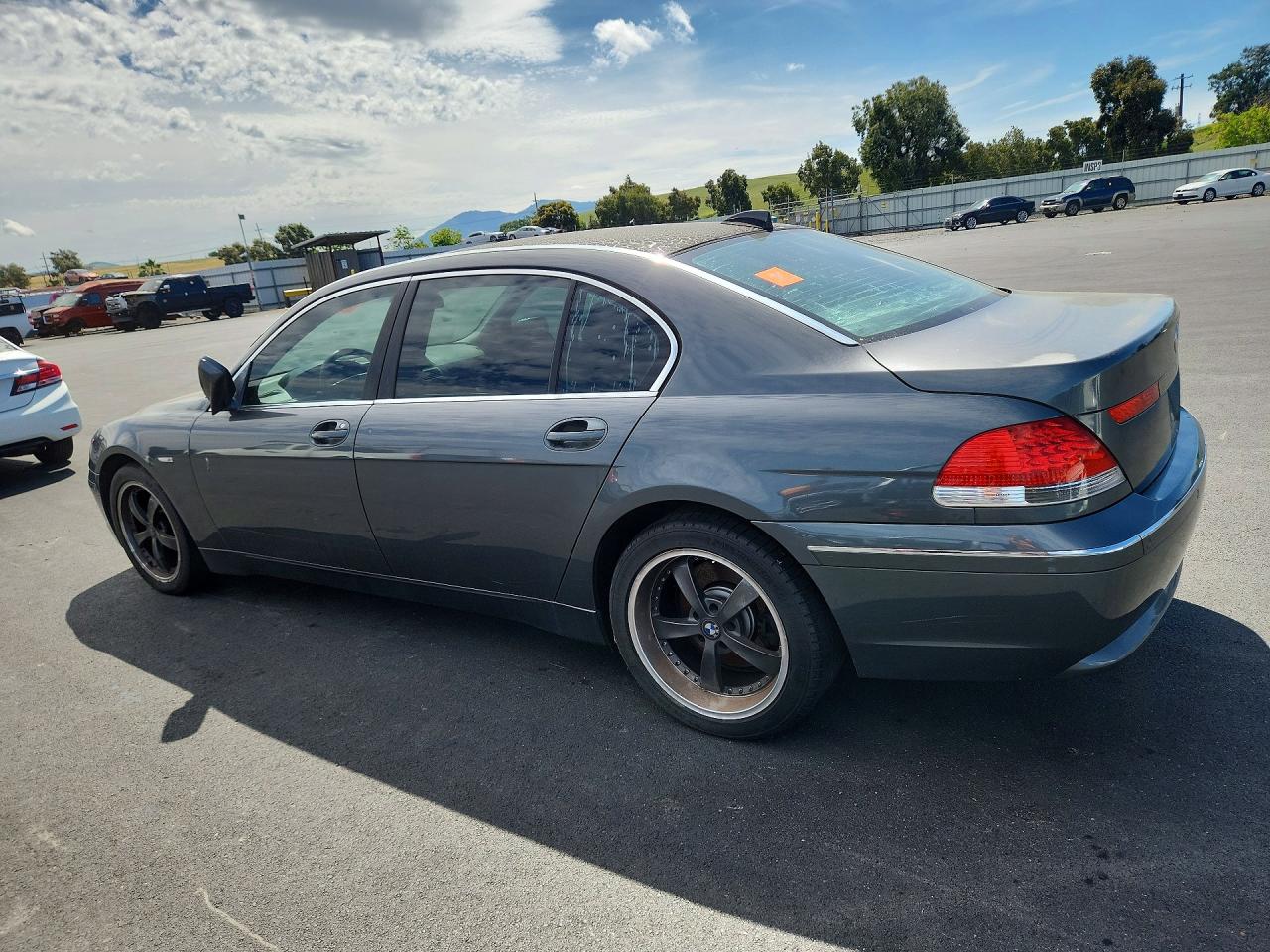 2005 BMW 7 series VIN WBAGN63565DS57378 photo 2