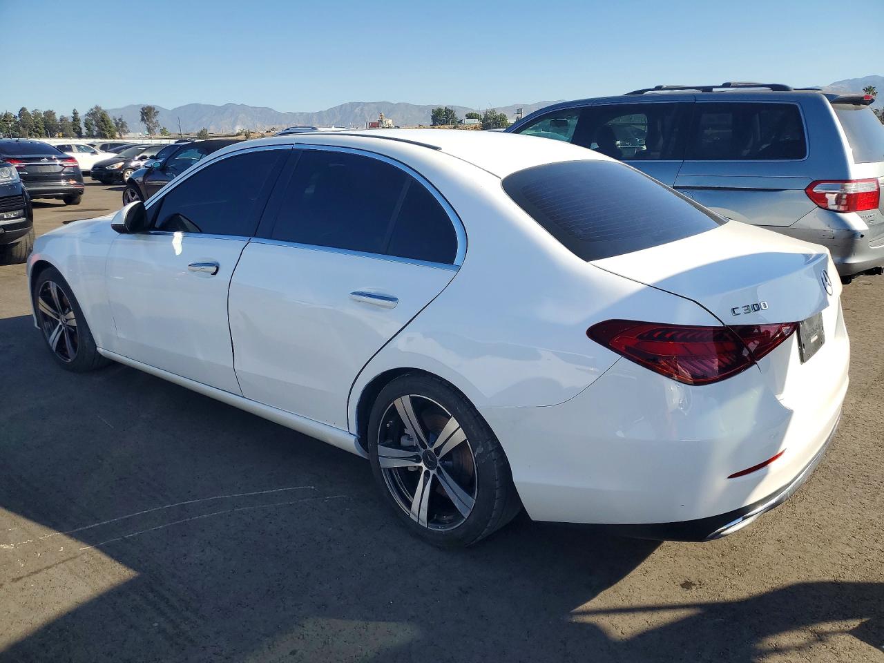 2022 Mercedes-Benz C class VIN W1KAF4GB4NR010024 photo 2