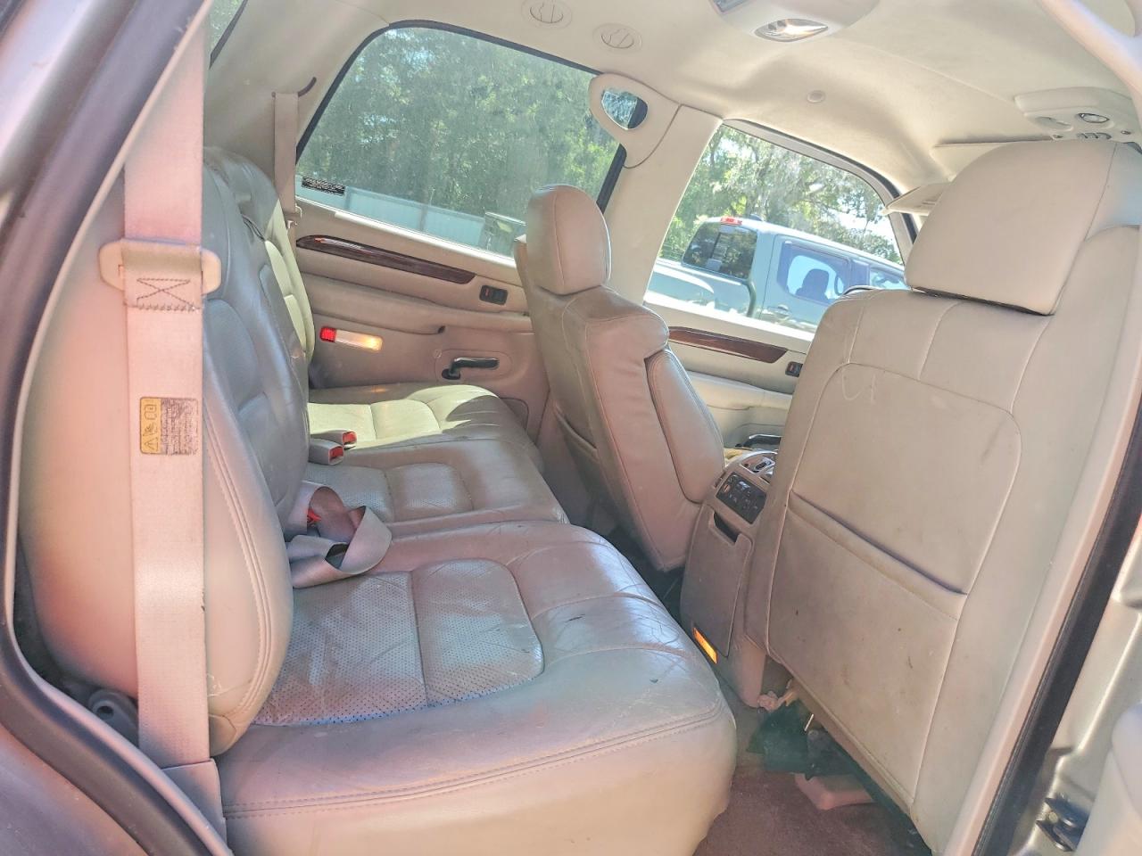 2002 Cadillac Escalade VIN 1GYEK63N62R111221 photo 11