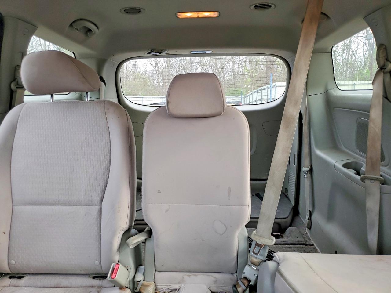 2016 Kia SEDONA VIN KNDMB5C15G6087964 photo 10