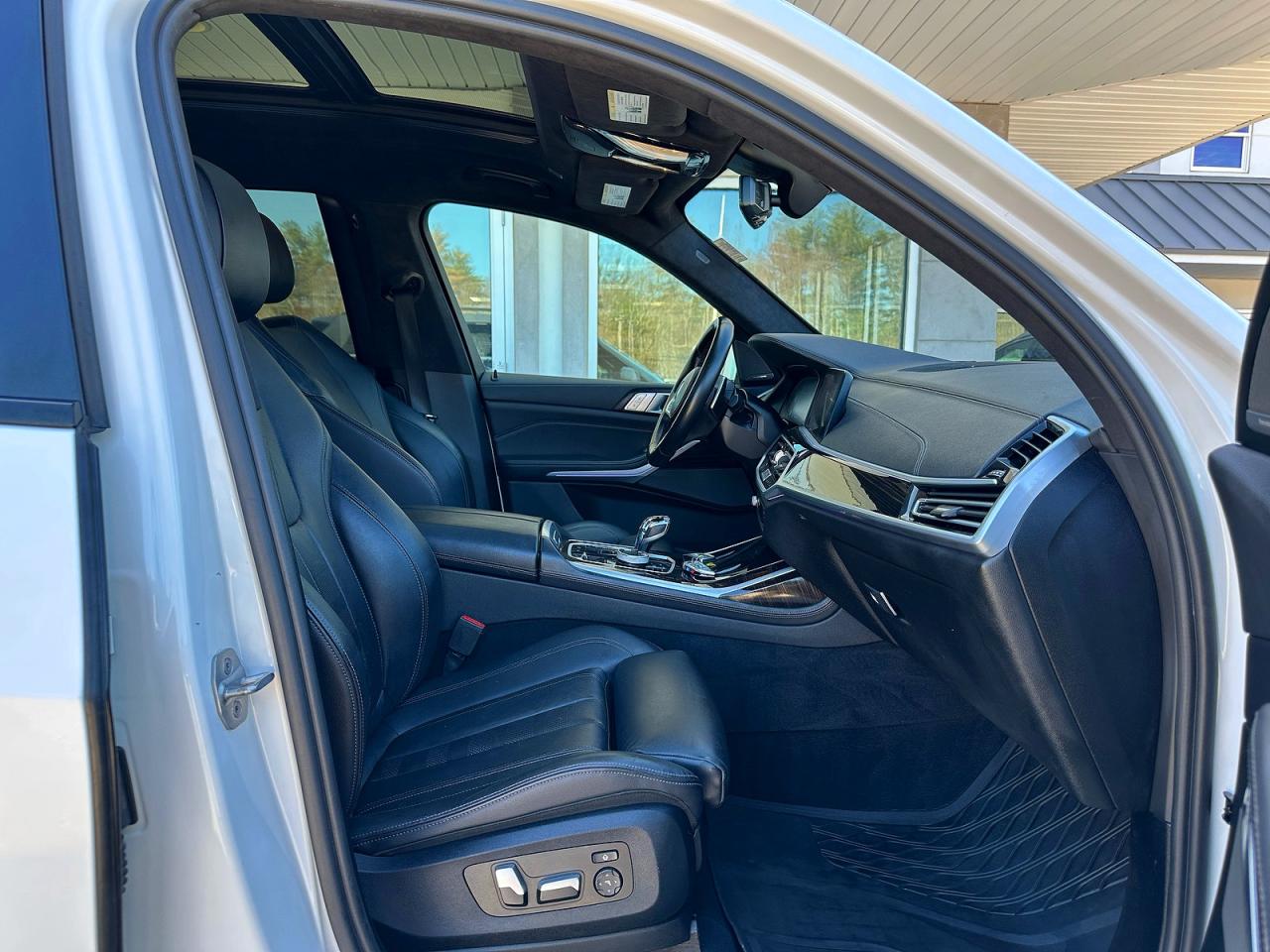 2021 BMW X7 VIN 5UXCW2C02M9G21973 photo 5
