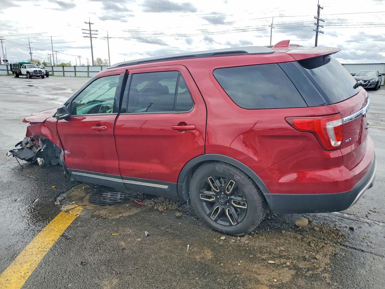 2017 Ford Explorer VIN 1FM5K8D87HGA11686 photo 2