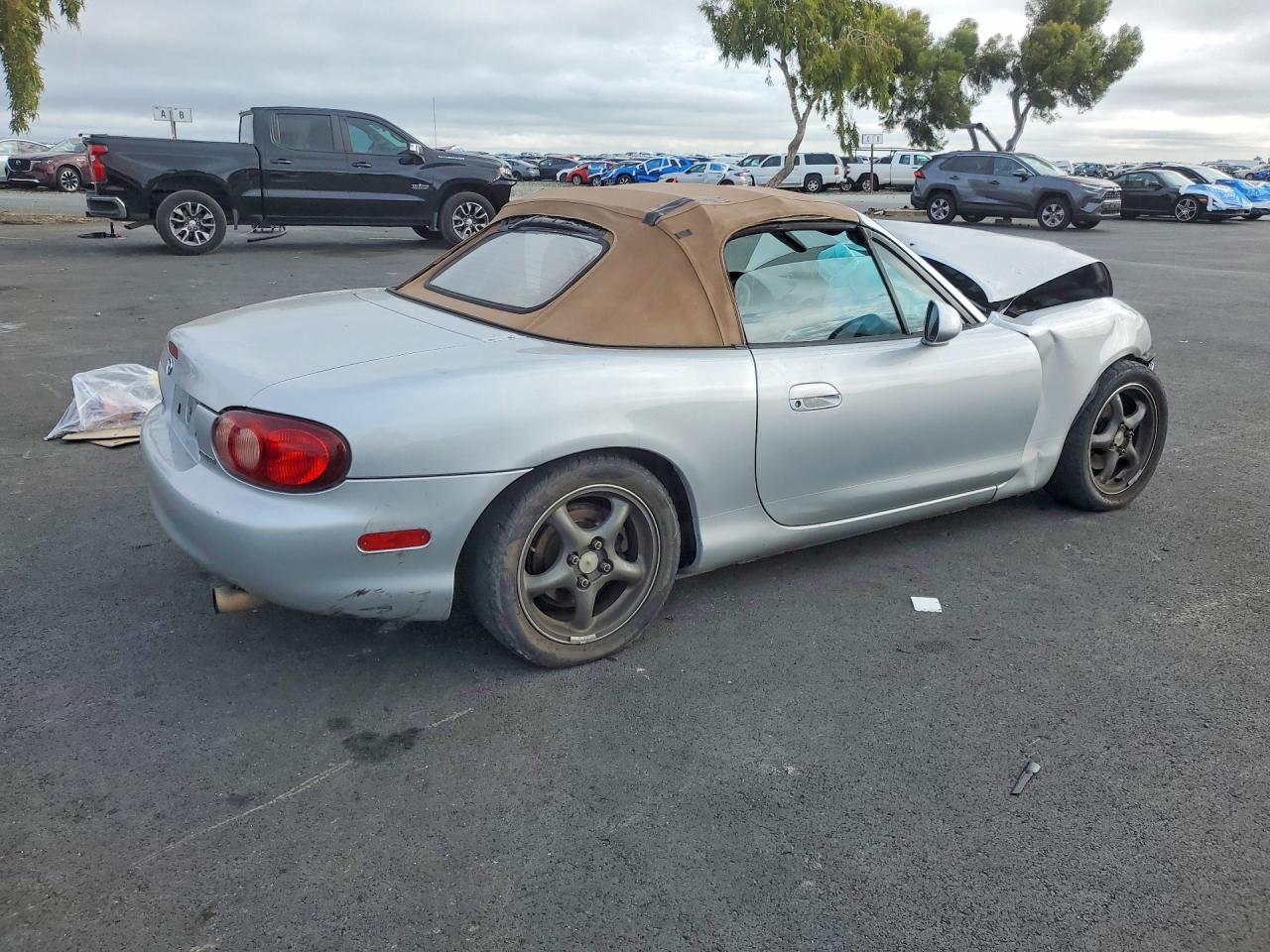 2000 MAZDA Mx5 VIN JM1NB3534Y0142626 photo 3