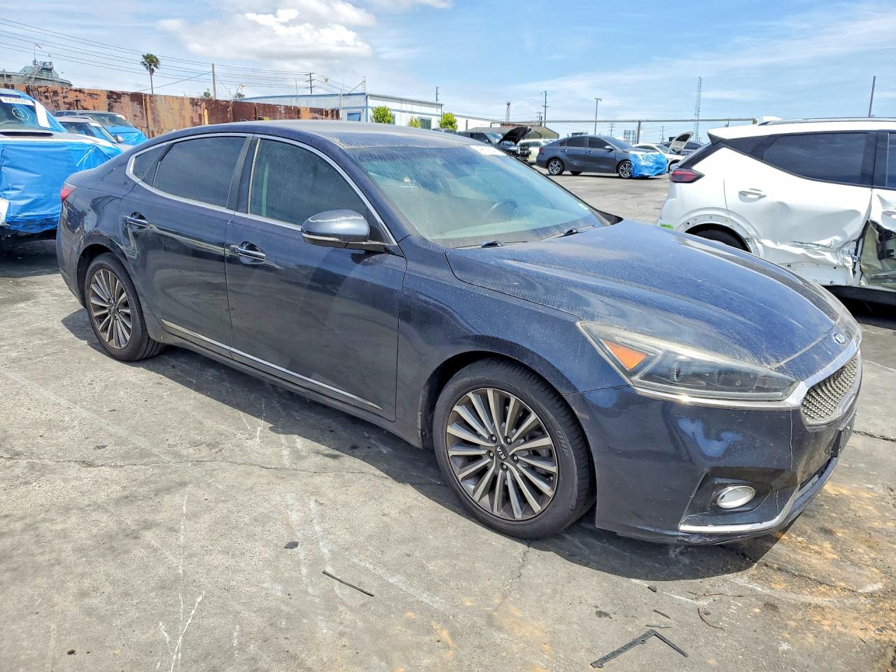 2017 Kia Cadenza VIN KNALB4J14H5044844 photo 4
