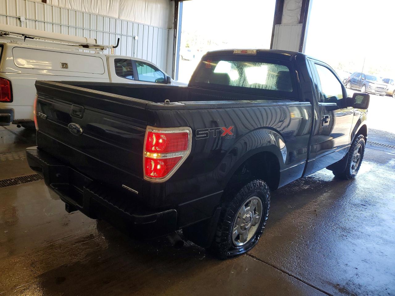 2013 Ford F150 VIN 1FTMF1EF3DFC63413 photo 3