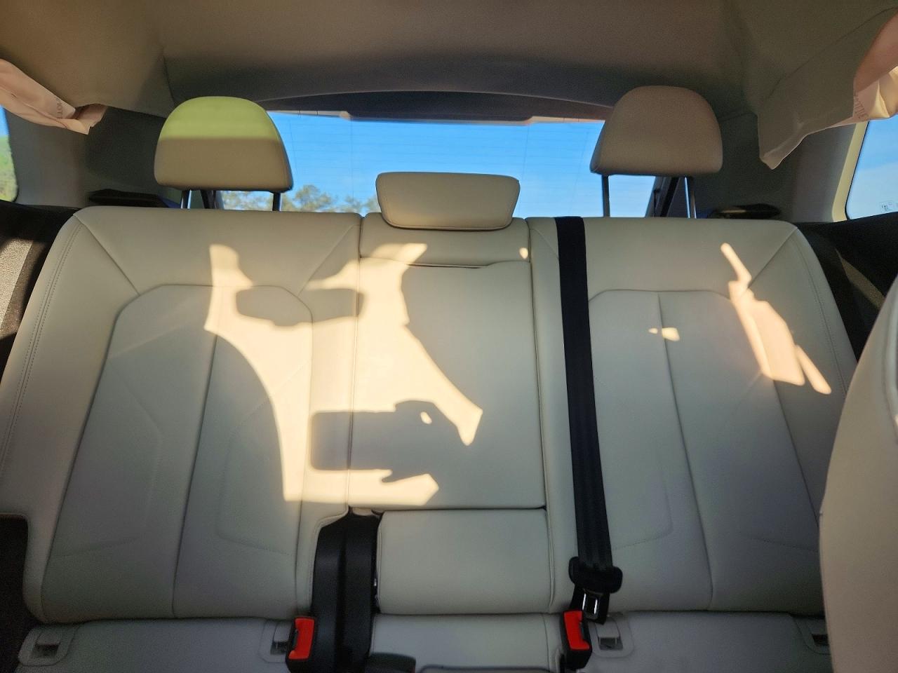 2022 Audi Q3 VIN WA1EECF38N1013844 photo 10