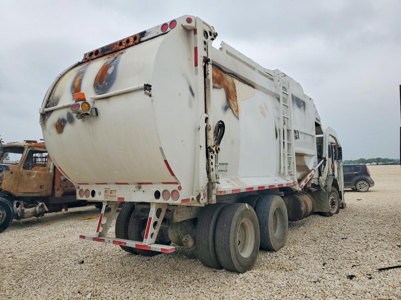2018 PETERBILT All other VIN 3BPDL70X8JF160953 photo 4