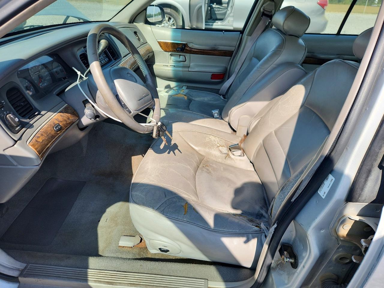 1998 Mercury Grmarquis VIN 2MEFM75W1WX641588 photo 7