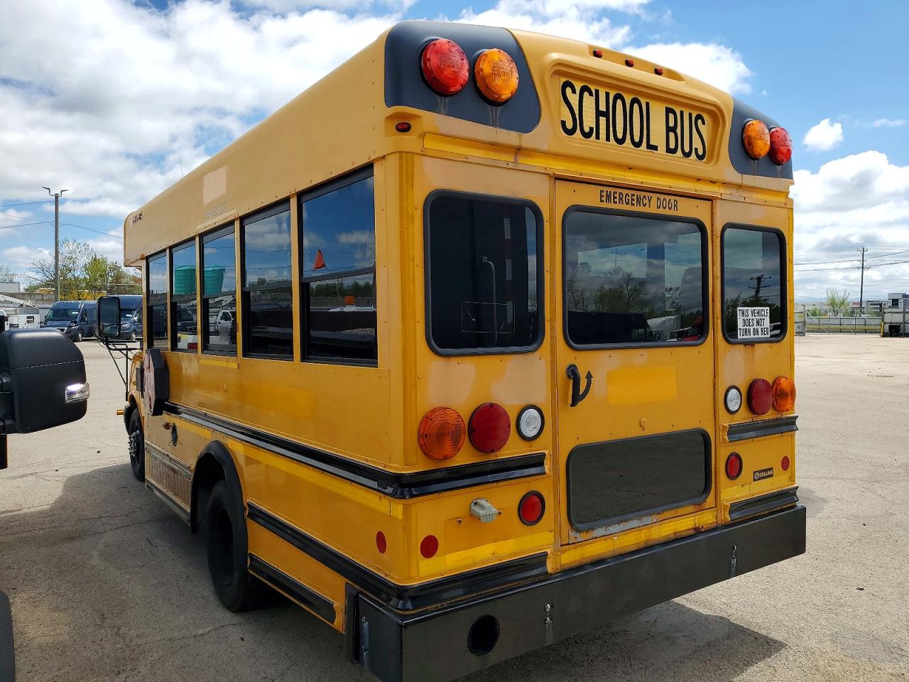 2010 THOMAS Express VIN 1GB6G2A66A1134306 photo 3