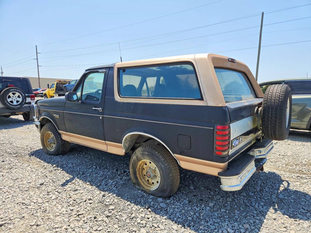 1994 Ford Bronco VIN 1FMEU15H4RLA41513 photo 2