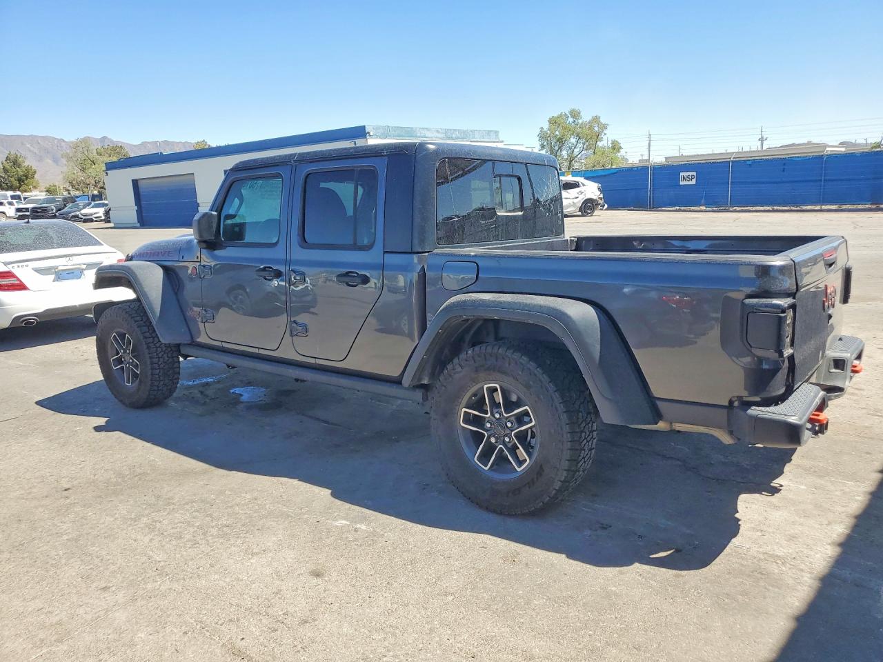 2025 Jeep Gladiator VIN 1C6RJTEG9SL506852 photo 2