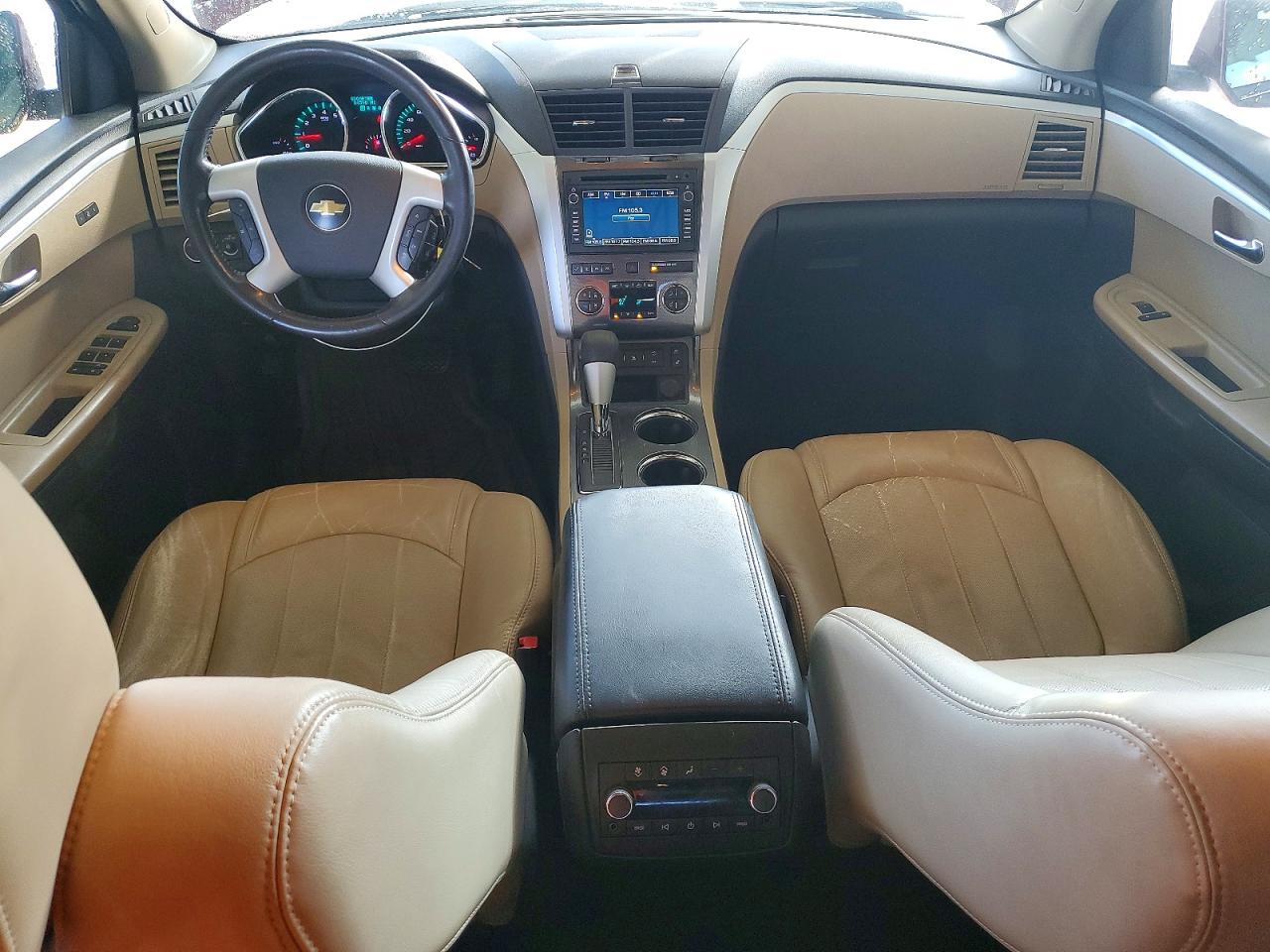 2011 Chevrolet Traverse VIN 1GNKVLED6BJ215149 photo 8