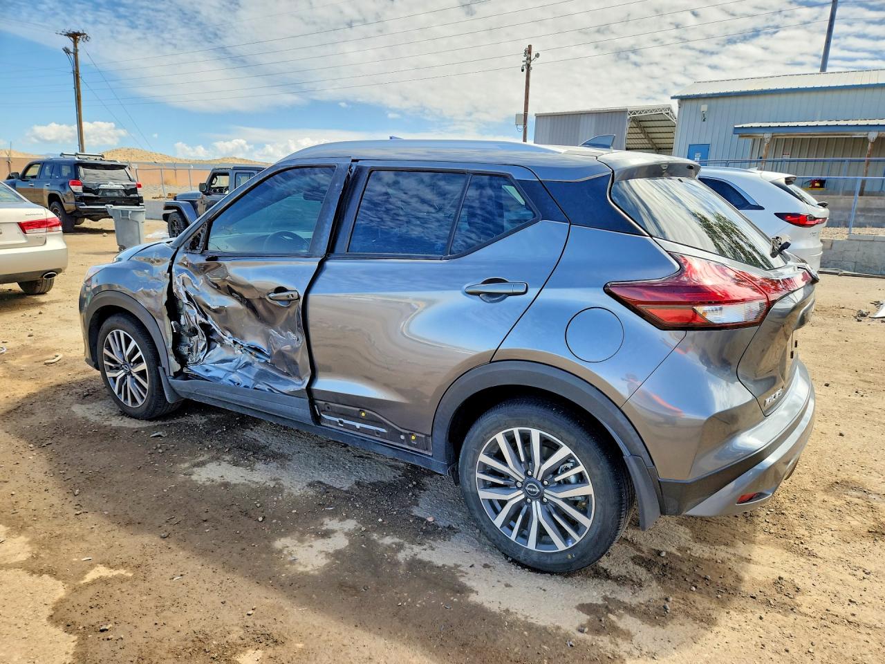 2023 Nissan Kicks VIN 3N1CP5CV0PL542292 photo 2
