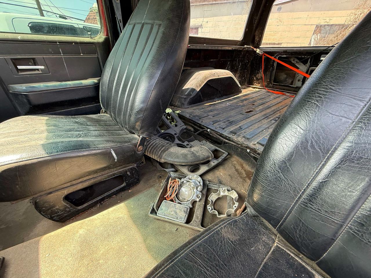 1988 Chevrolet Blazer VIN 1GNEV18K7JF186175 photo 12