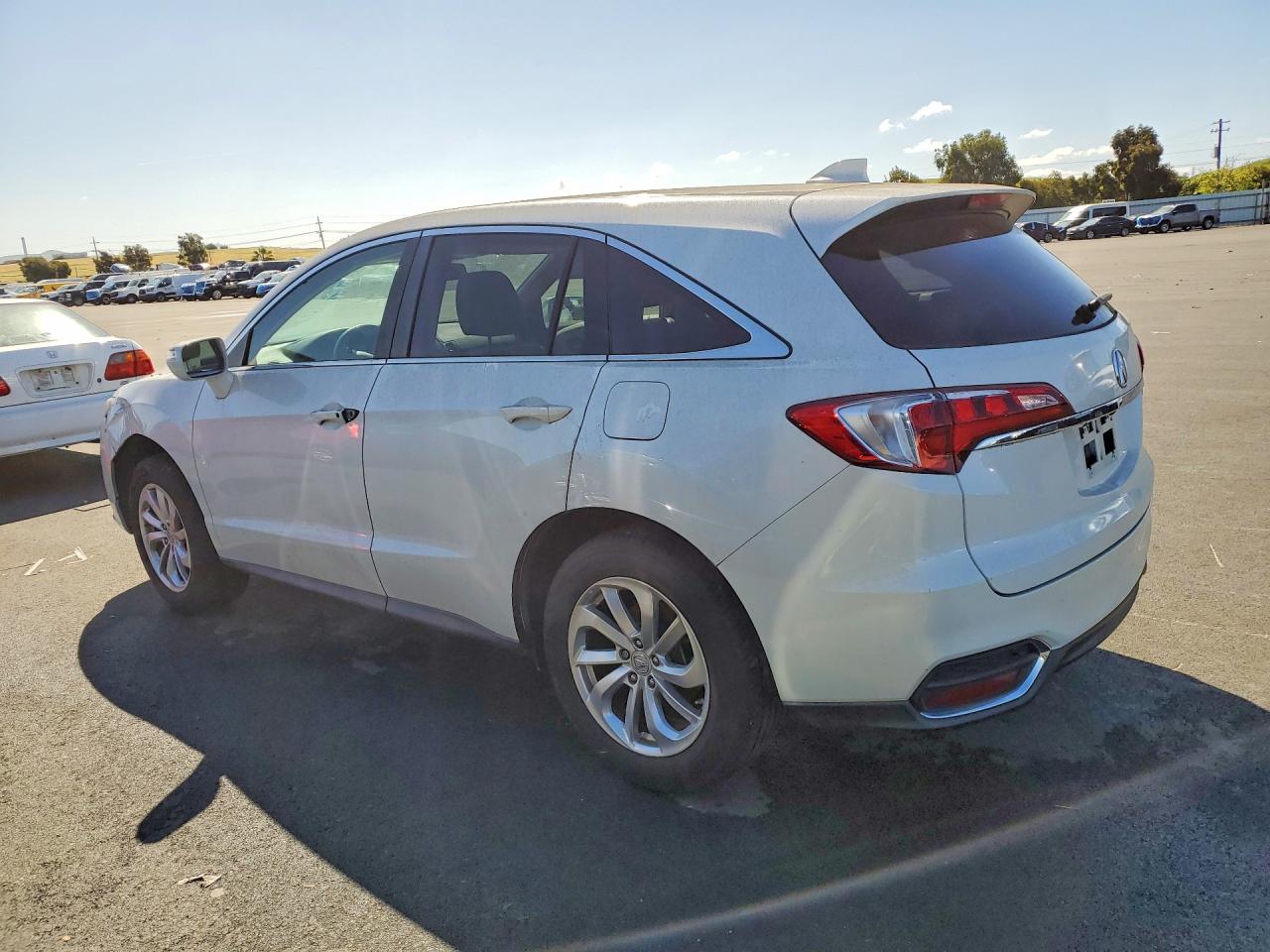2016 Acura Rdx VIN 5J8TB3H57GL015498 photo 2