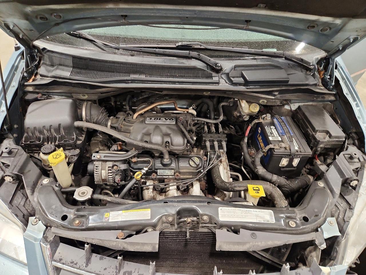 2010 Chrysler Minivan VIN 2A4RR5D10AR284633 photo 12