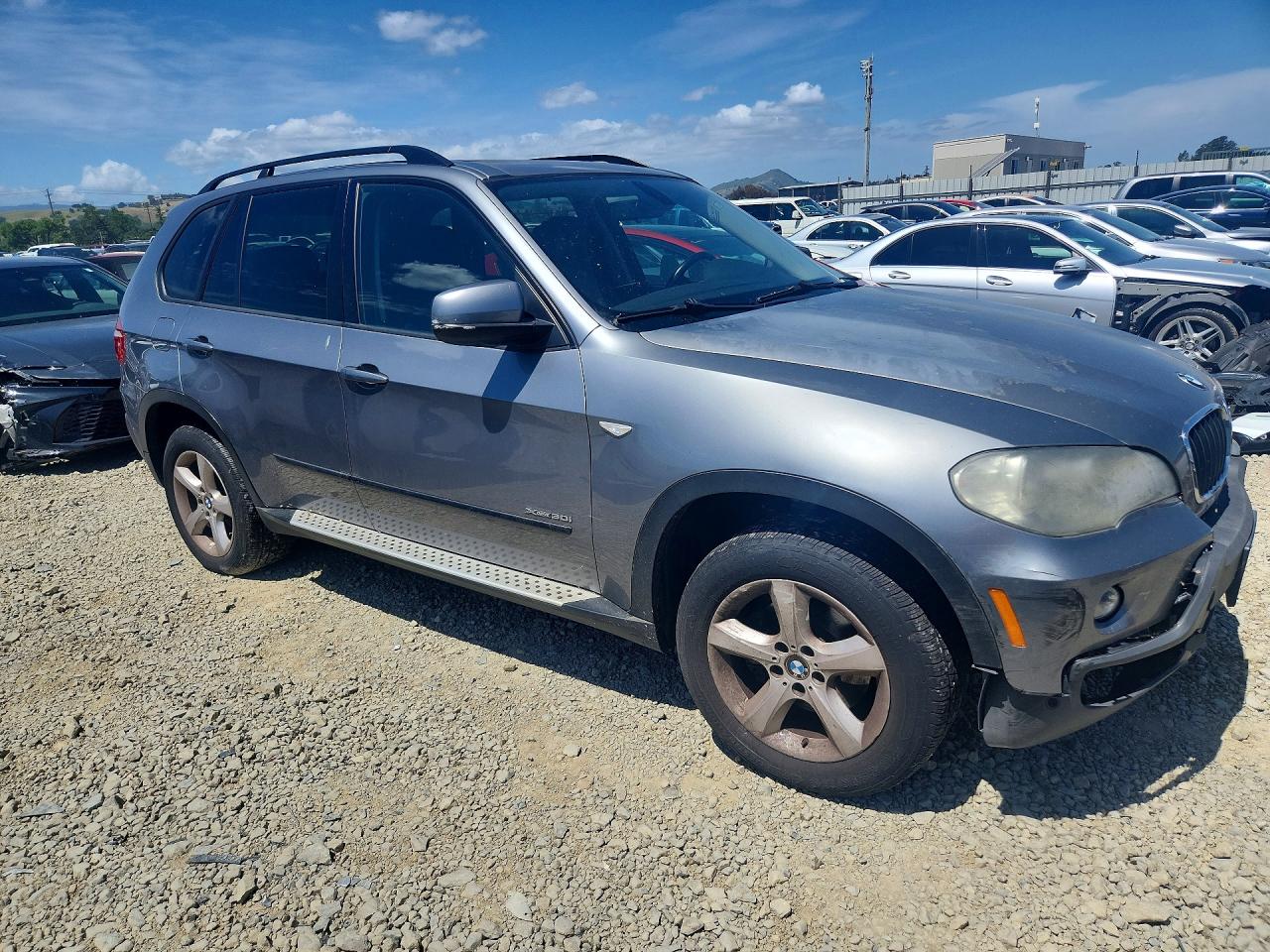 2010 BMW X5 VIN 5UXFE4C54AL385281 photo 4