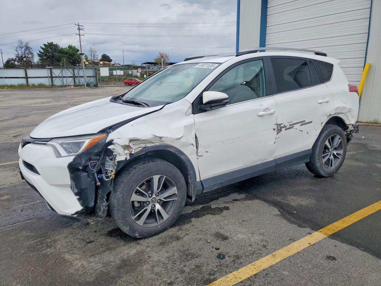 2018 Toyota Rav4 VIN 2T3WFREV1JW505916 photo 1