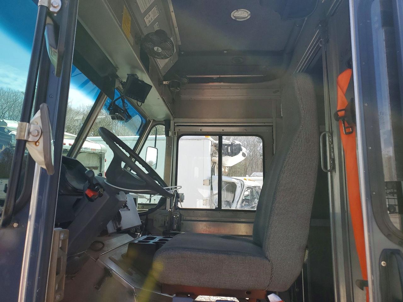 2021 FREIGHTLINER All other VIN 4UZAC2GAXMCMM9417 photo 7