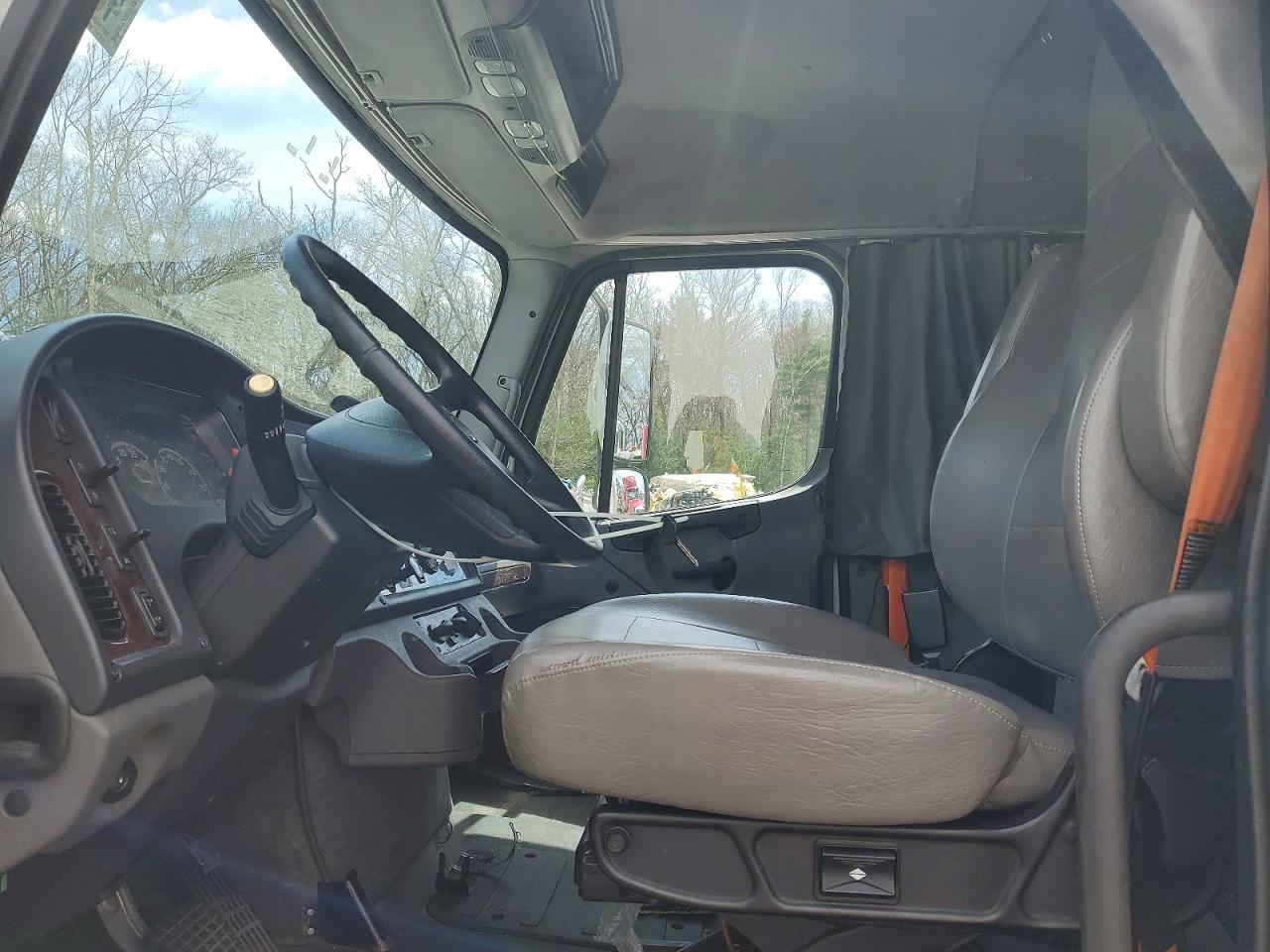 2019 FREIGHTLINER All other VIN 3ALACWD21KDKC6956 photo 7