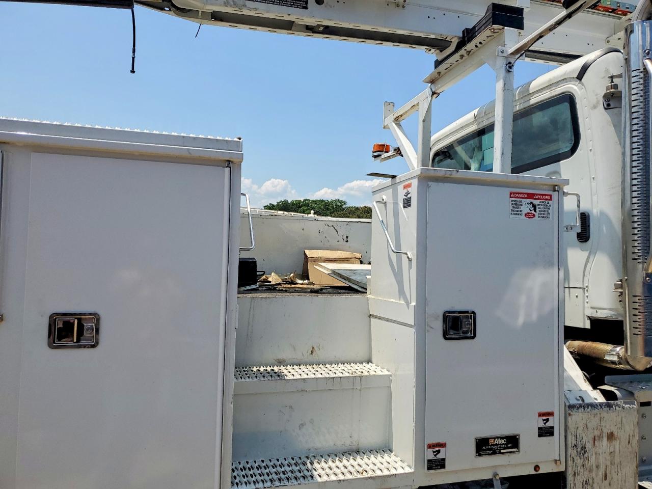 2025 FREIGHTLINER All other VIN 3ALDCXFC6SDVZ3946 photo 6