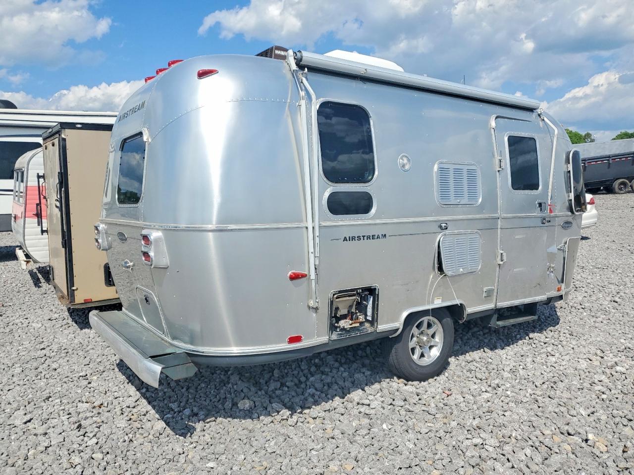 2007 AIRSTREAM All models VIN 1STCPAA147J520195 photo 4