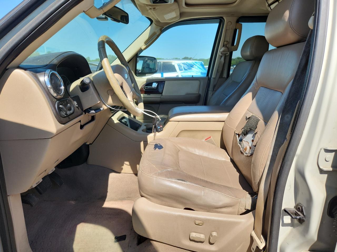 2006 Ford Expedition VIN 1FMFU20536LA70228 photo 7