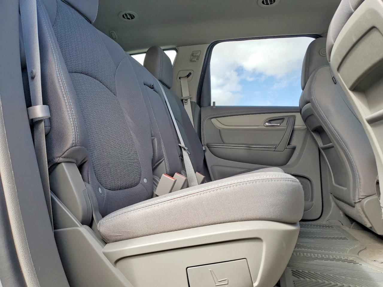 2014 Chevrolet Traverse VIN 1GNKVGKD3EJ290231 photo 11