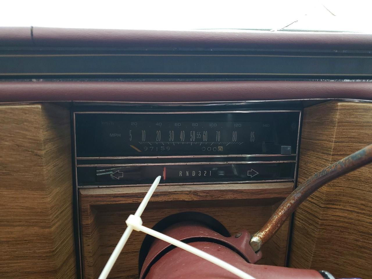 1983 Cadillac Deville VIN 1G6AD6982D9133559 photo 9