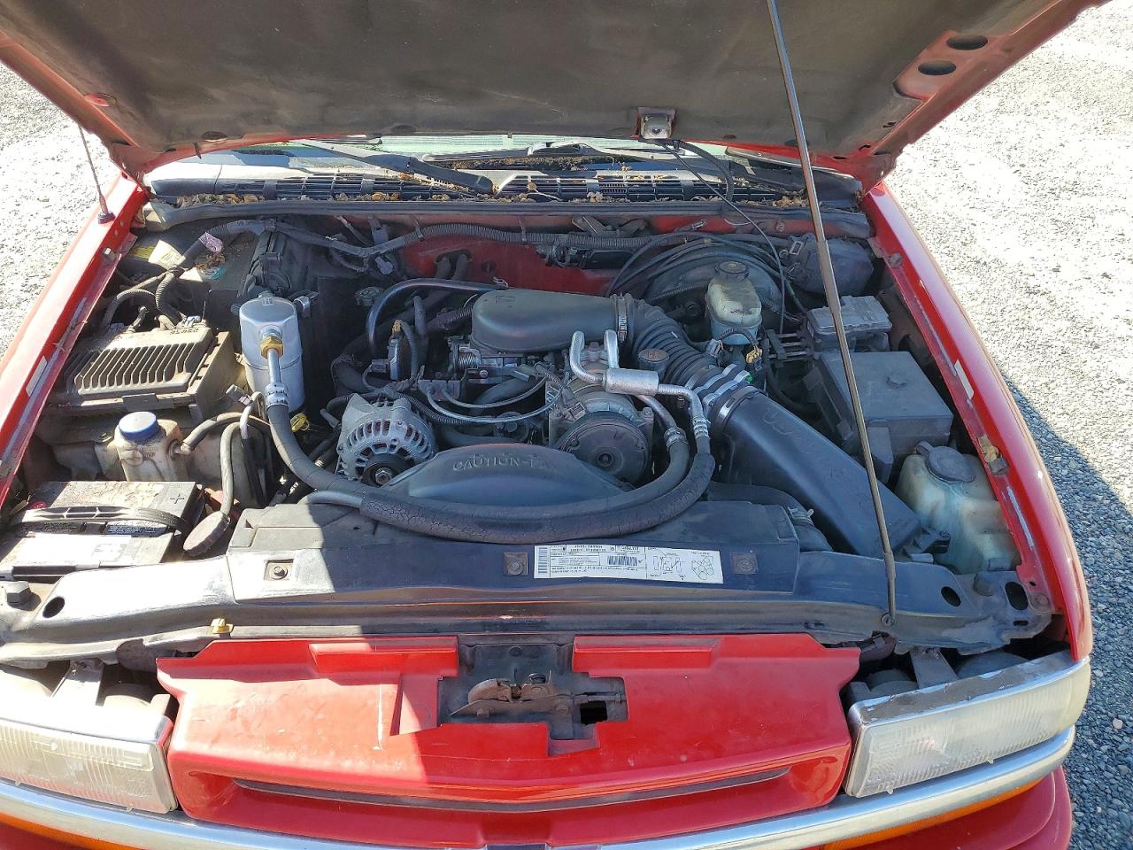 2000 CHEV Blazer VIN 1GNCT18W7YK166591 photo 12