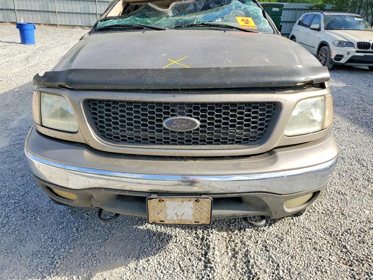 2002 Ford F150 VIN 1FTRX18L82NA95971 photo 11