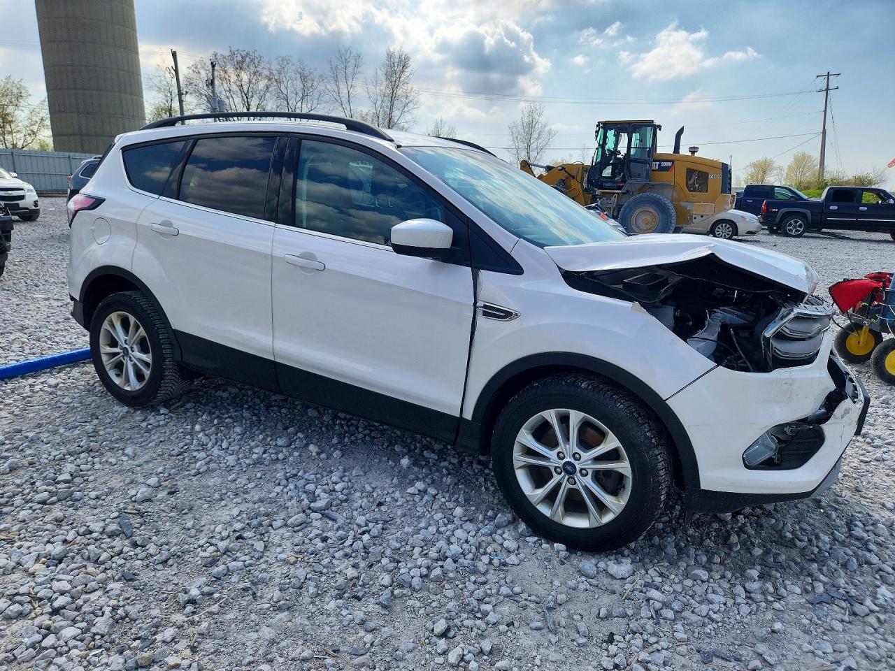 2018 Ford Escape VIN 1FMCU9GD0JUC04673 photo 4