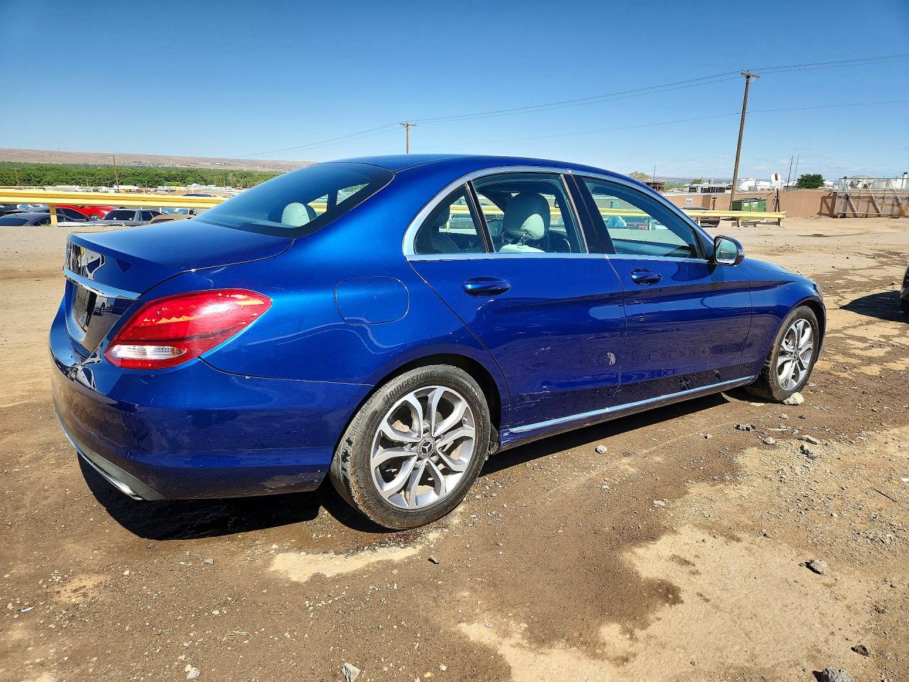 2018 C class VIN 55SWF4JB6JU241062 photo 3