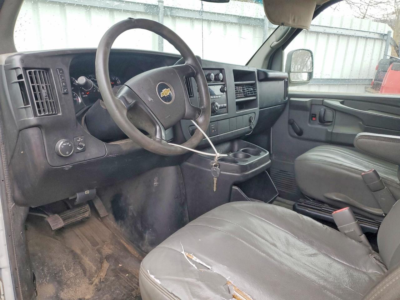 2011 CHEV Express VIN 1GCWGFFA2B1141772 photo 8