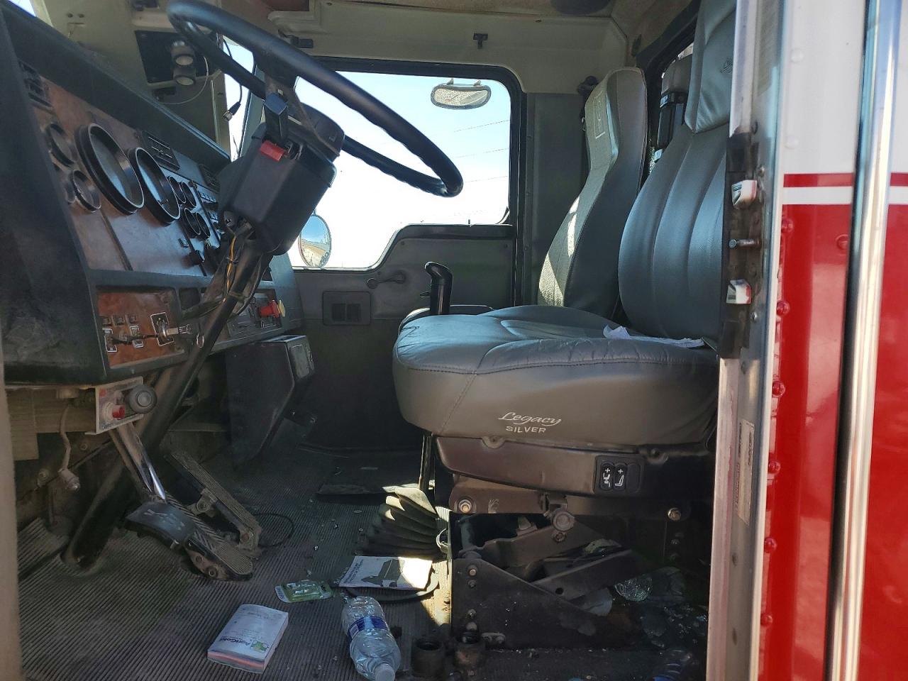 2000 KENWORTH All other VIN 1XKDD09X2YJ831077 photo 7