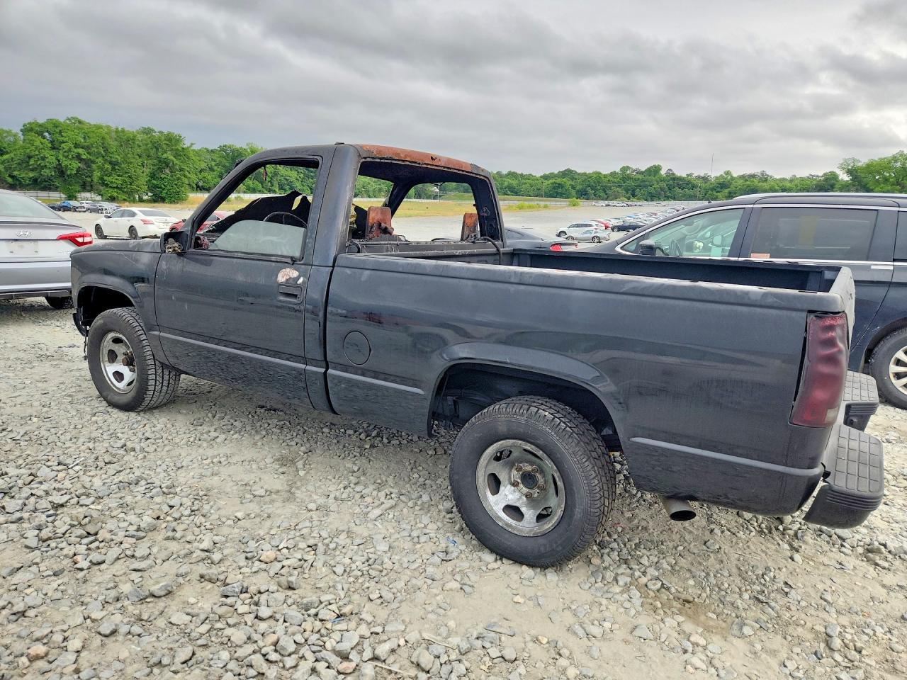 1990 CHEVROLET Gmt VIN 1GCDC14N2LZ215982 photo 2