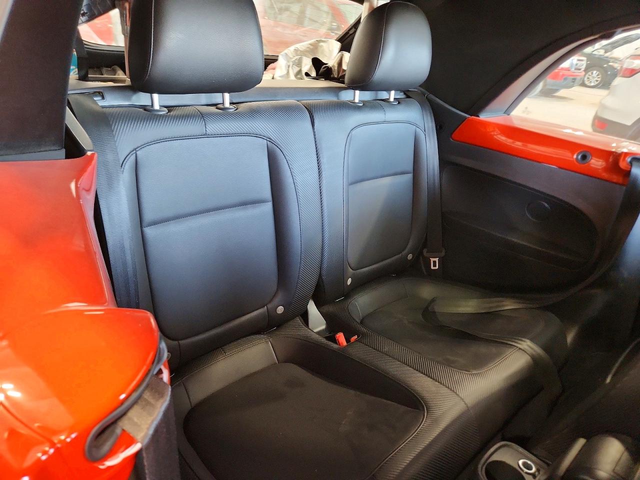 2019 Volkswagen Beetle VIN 3VW5DAAT1KM507057 photo 10
