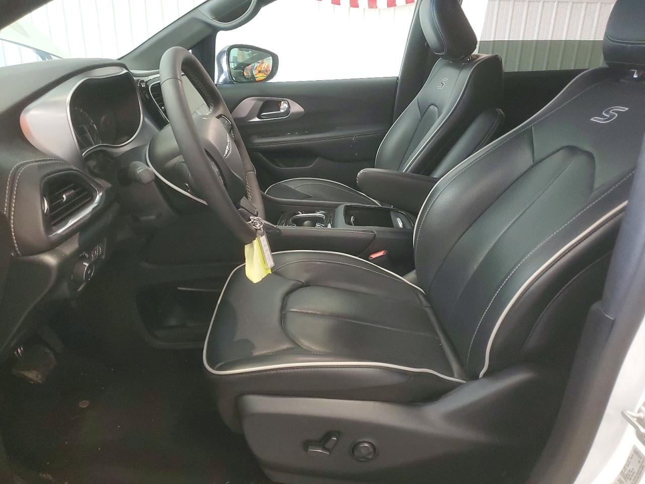 2026 Chrysler Pacifica VIN 2C4RC1GG5TR170002 photo 7