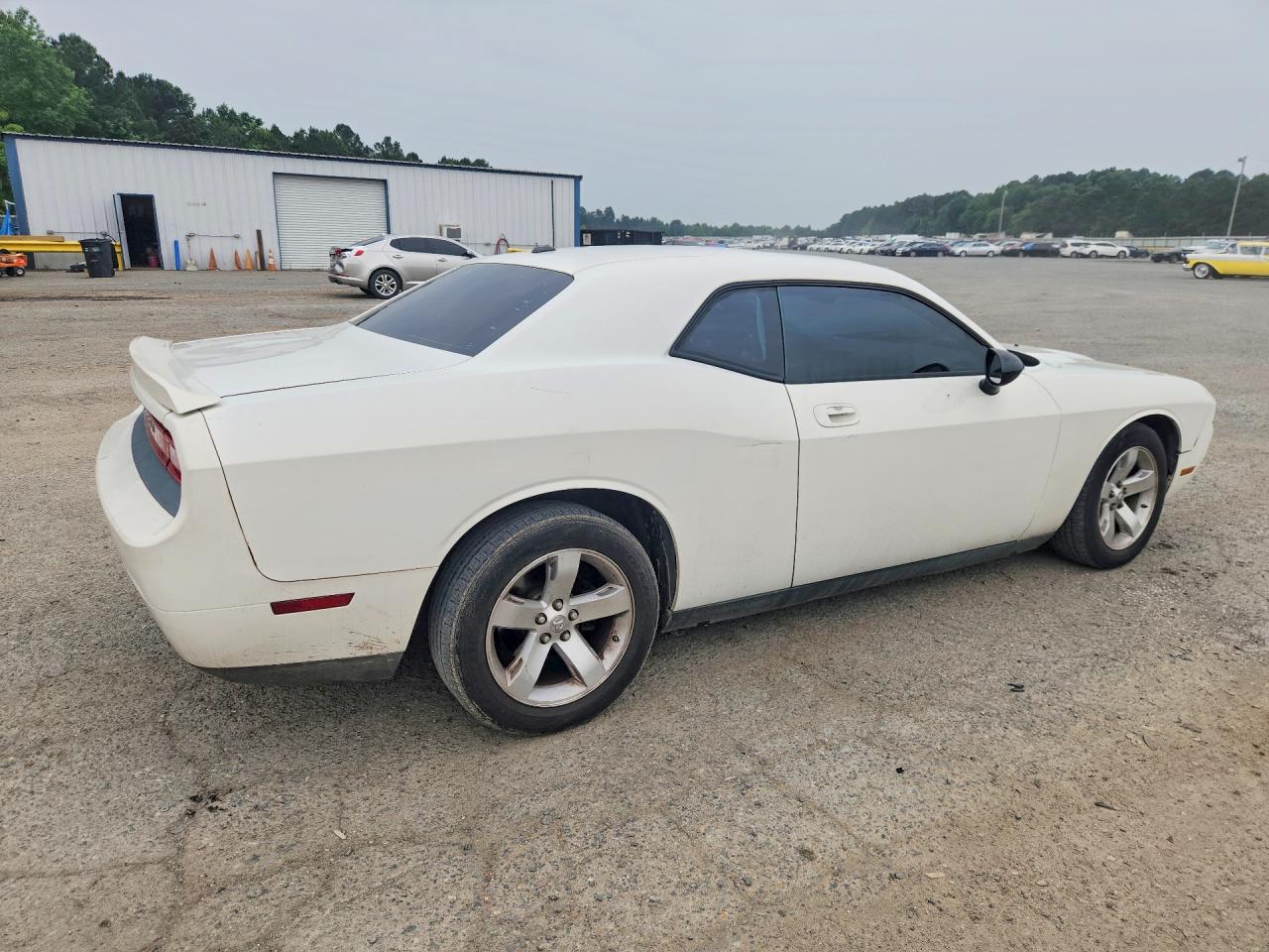 2009 Dodge Challenger VIN 2B3LJ44V49H504309 photo 3